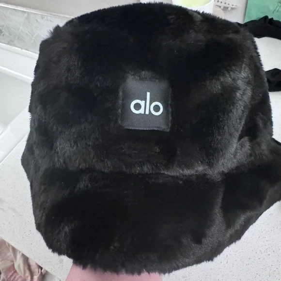 ALO Yoga | Accessories | Alo Yoga Faux Fur Black Bucket Hat  display picture 2